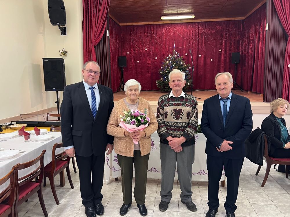 idosek koszontese resznek PI